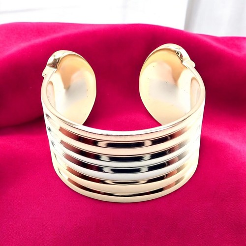 Authentic! Cartier 18k Tri-Color Gold Double C Band Ring Size 4.5 - Picture 2 of 9
