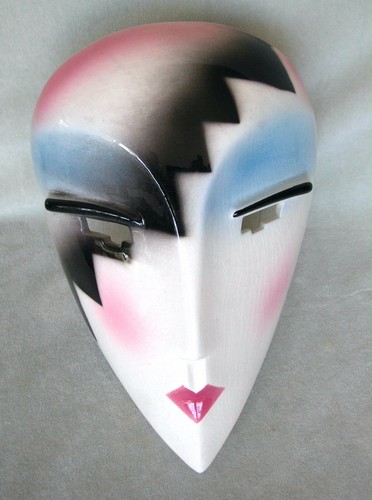 Vintage 1980s Black Half-Mask Face Ceramic 6"x6" from About Face, San Francisco - Picture 7 of 7