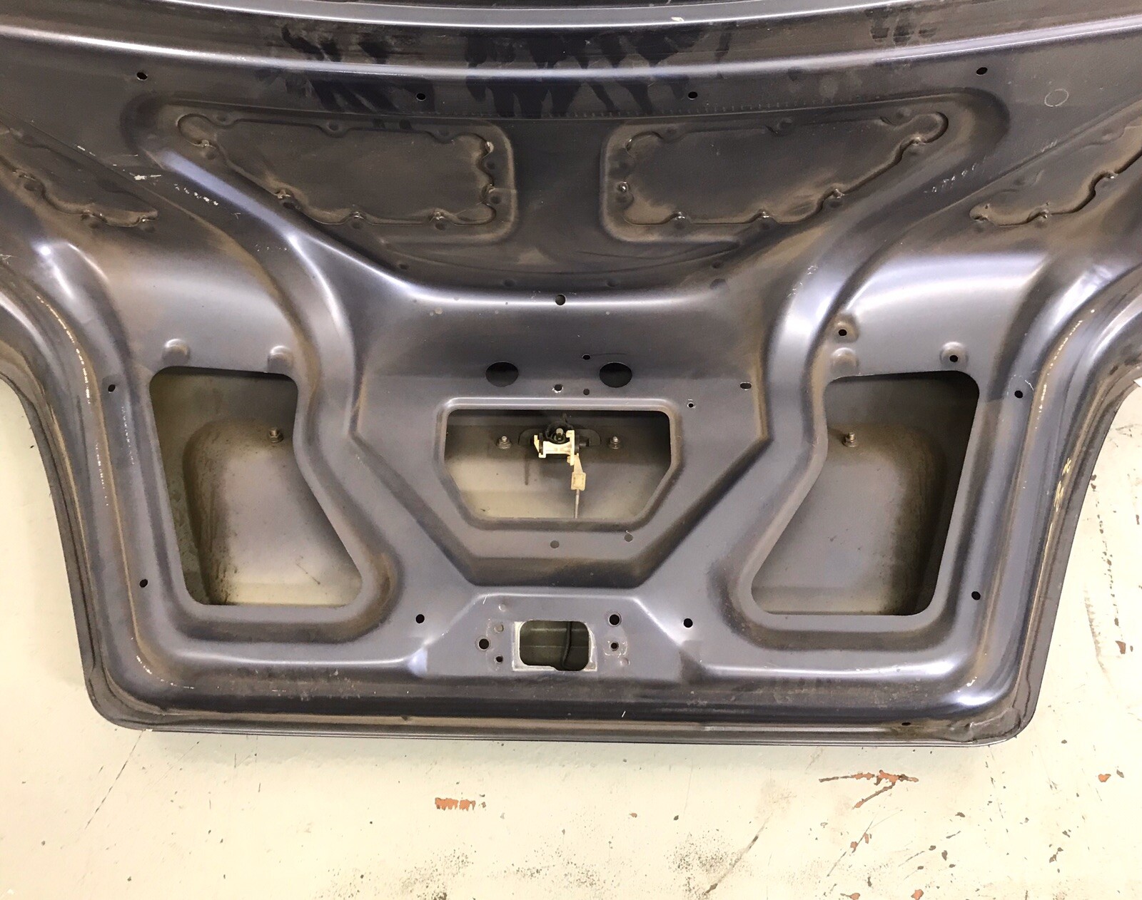 20002004 Volvo S40 Trunk Lid Hatch Tail Gate OEM eBay
