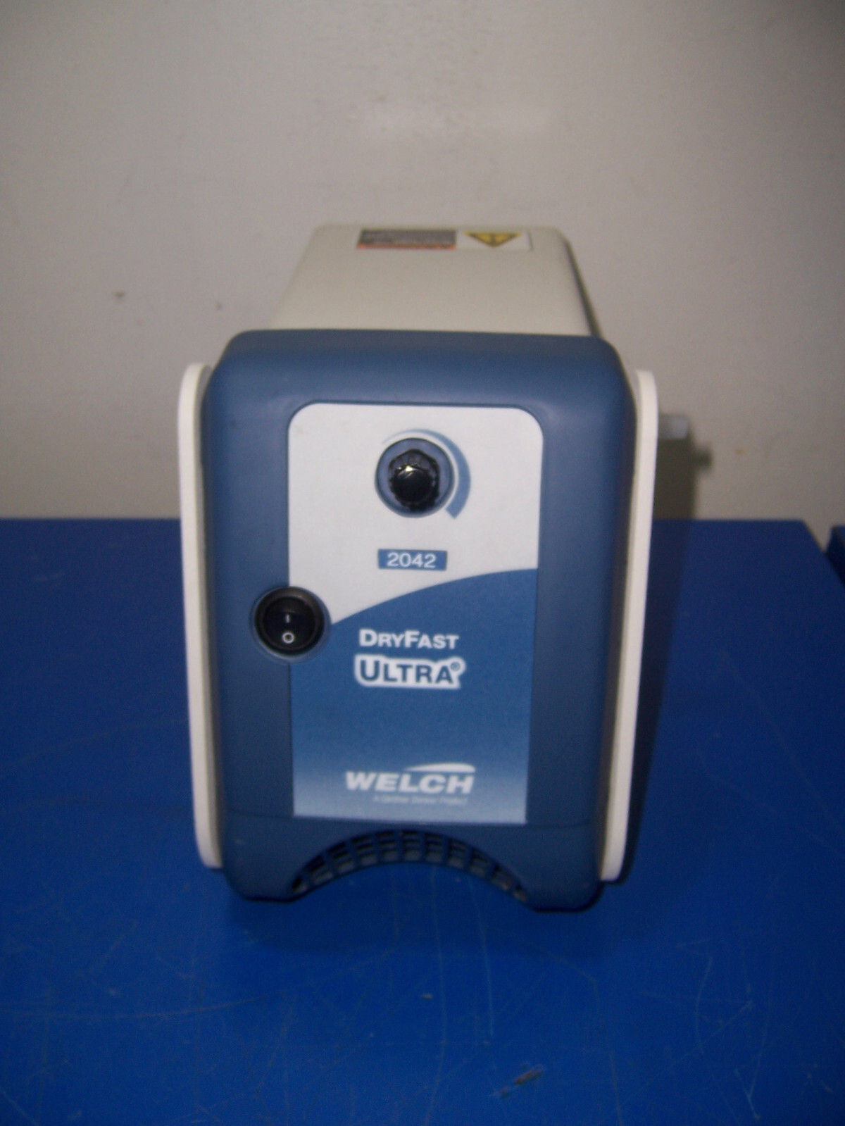 13862 Welch 2042B01 Dryfast Ultra Vacuum Pump eBay