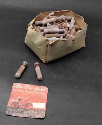 CLAVETTE POUR BOITIER PEDALIER ANCIEN VELO OLD PEDAL CASE PIN BICYCLE 1950 1980