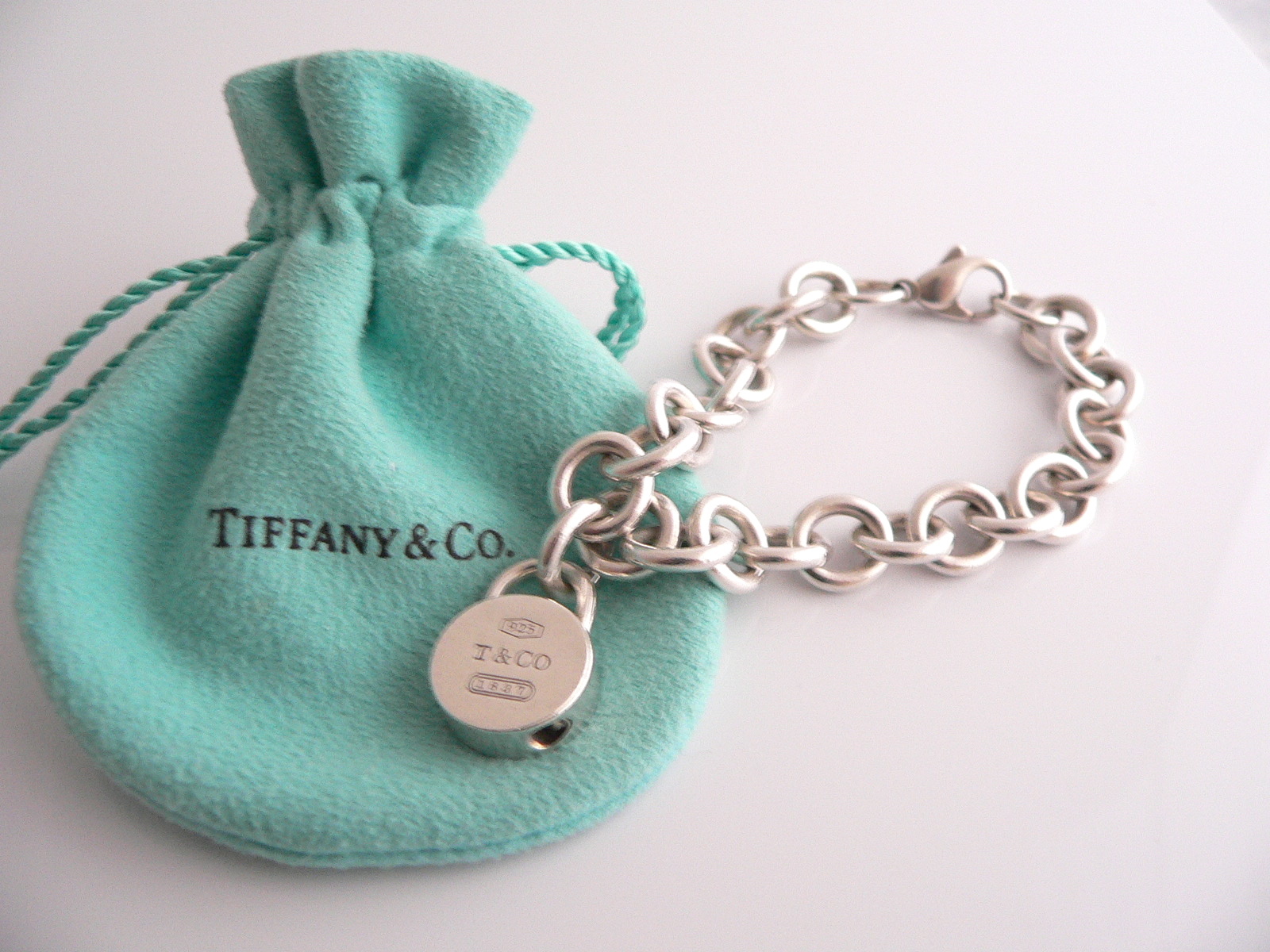 Tiffany & Co 1837 Padlock Bracelet Bangle Circle Charm Silver Gift Pouch Love