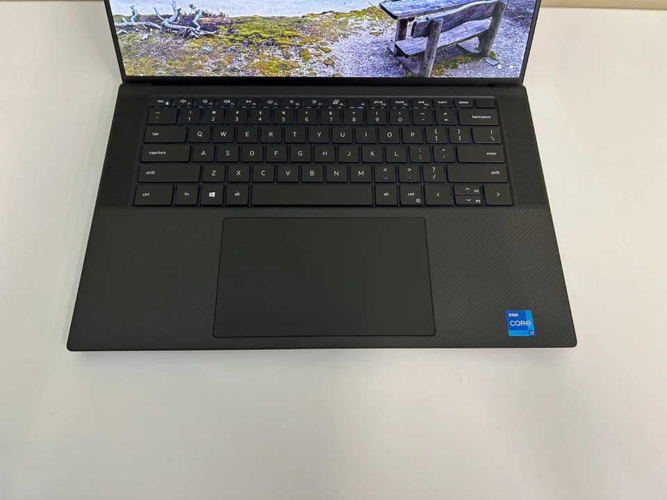 Dell Precision 5560 15.6" i7-11850H @ 2.50GHz 1 TB NVMe SSD 32GB RAM Win 11 Pro Foto 2 de 4