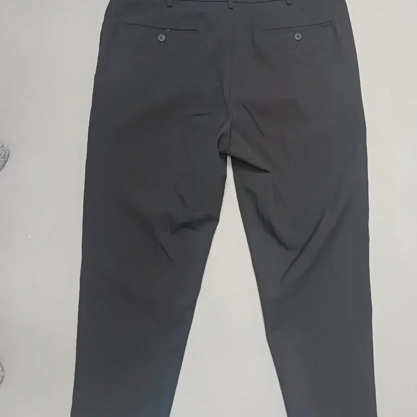 Uniqlo Smart Ankle 2-Way Stretch Pants - XL, New thumbnail 4