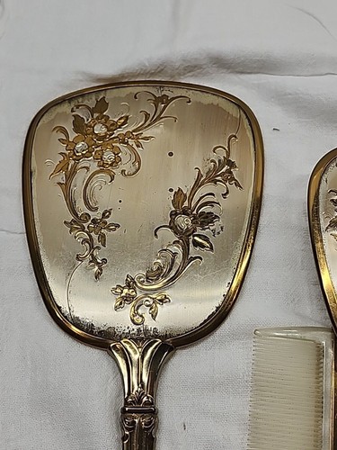Art Deco gold tone floral vanity hand mirro, Brush And Comb Vintage Vanity - Picture 2 of 7