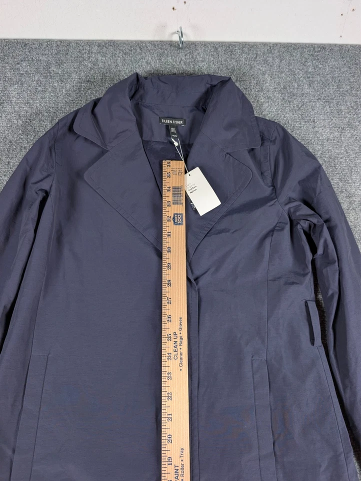 Chaqueta de nailon con cuello con muescas Eileen Fisher para mujer XS azul marino larga sin cinturón nueva con etiquetas Foto 4 de 4