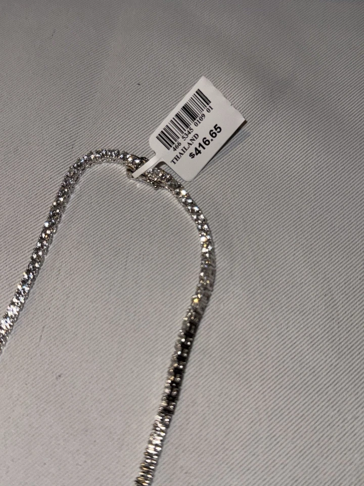 Collar de tenis de plata de ley con zafiro blanco creado en laboratorio Foto 3 de 3