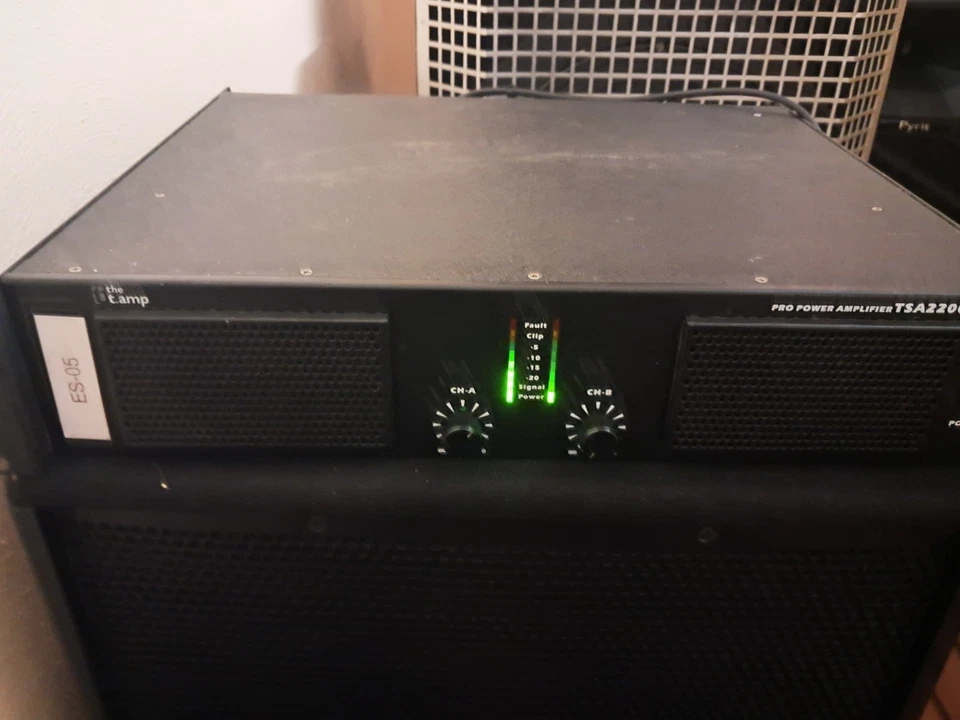 Thomann The t.Amp TSA2200 Pa Power Amplifier 2400 Watts - Image 2 of 3