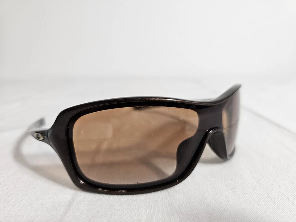 Oakley Sunglasses Break Up Brown/Burgandy Square Frames with Brown Lenses - Image 3 of 4