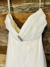Strapless Ivory Galina Wedding Gown Size 16