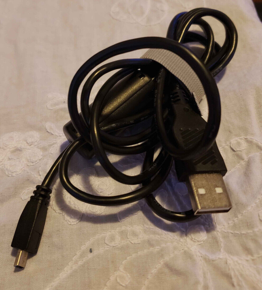 Nikon Coolpix S8000 Digital Camera, Battery, Charger, Manuals, Cables