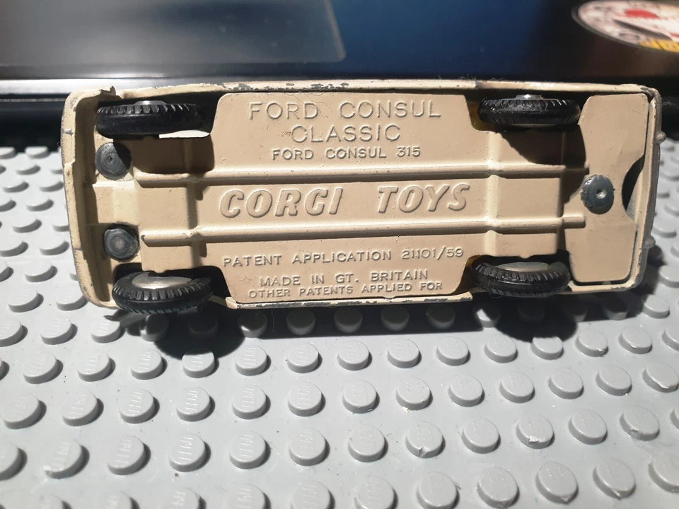 Ford Consul 315 Classic N.234 Corgi Toys 1961 SCALA 1/43 - Immagine 3 di 4