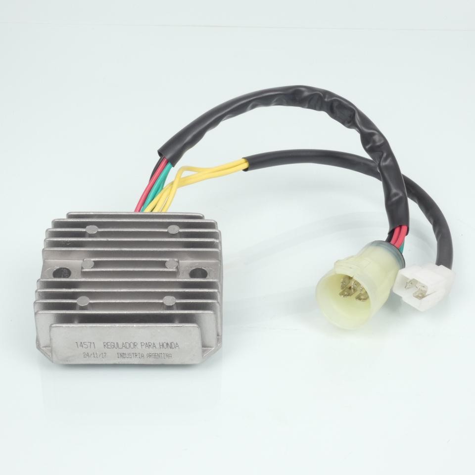 Régulateur de tension Honda Africa Twin 750 pour réparer les pannes de batterie