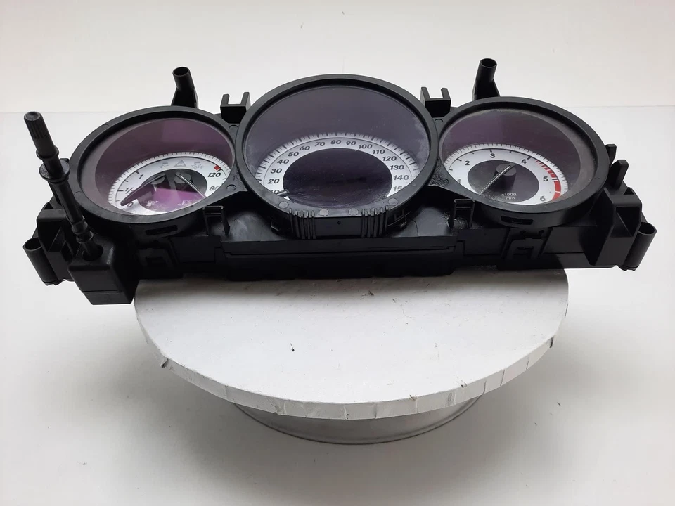 MERCEDES C CLASS Speedometer Instrument Cluster 2007-2015 2.1L Diesel - Image 2 of 4