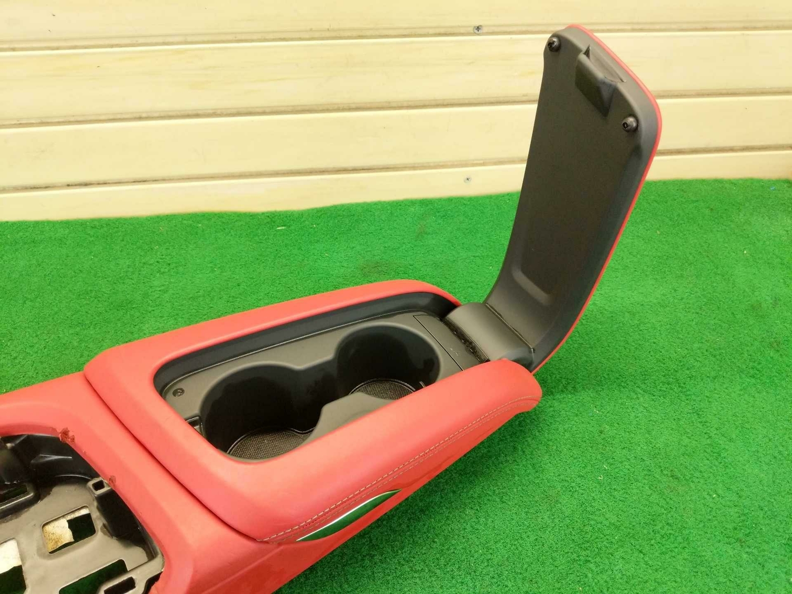 2017-2020 Audi R8 Performance Spyder OEM Center Console & Armrest Red 4S1864205B