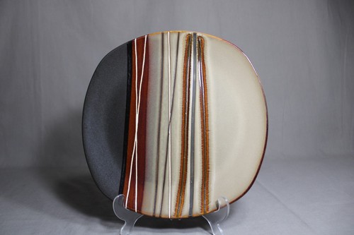 2 HOME TRENDS 11" Dinner Plates In The Bazaar Brown Pattern - Picture 2 of 4