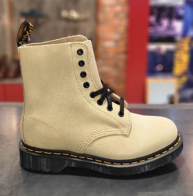 Dr. Martens - 1460 Pascal 【クリーム付き】 | gulatilaw.com