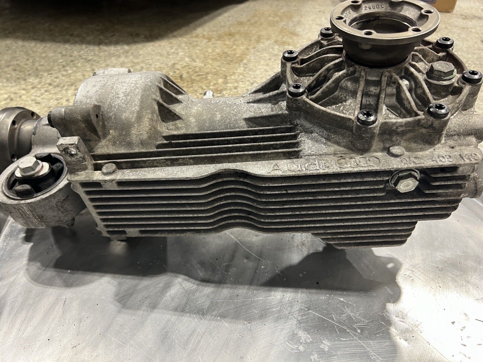 Lamborghini Gallardo Audi R8 Front Differential 0AZ409505B AWD Transmission Used
