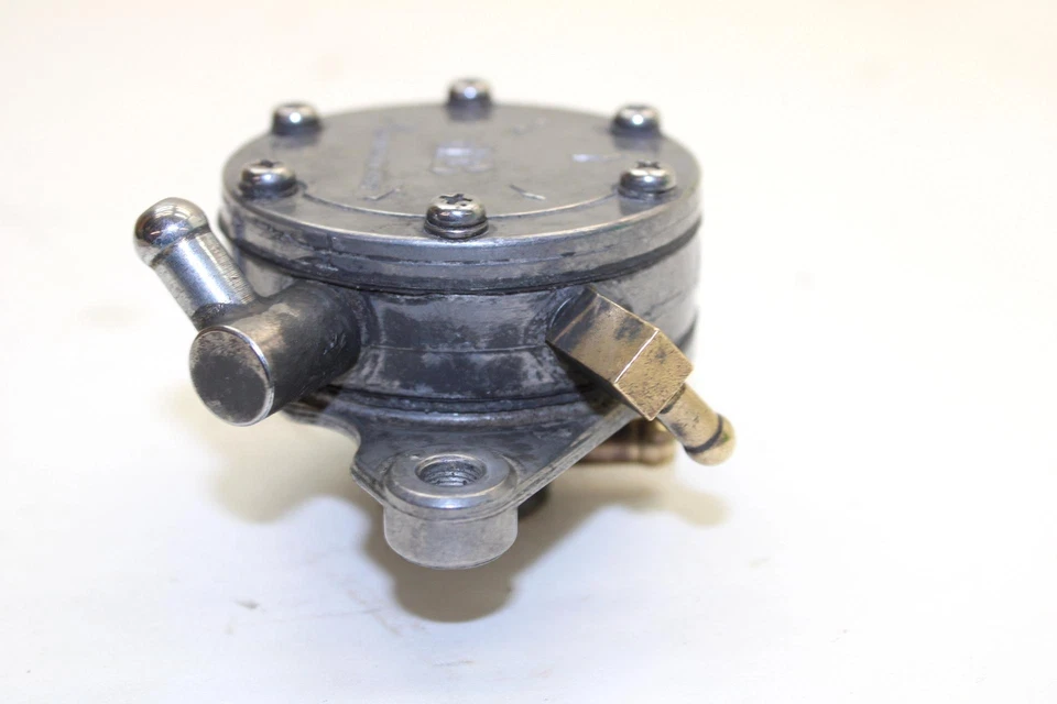 Yamaha Exciter Ii 1992 OEM bomba de combustible 82M-24410-02-00 Q2609 Foto 3 de 4