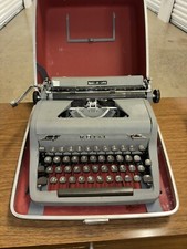 1954 ROYAL Quiet Deluxe Manual Portable Typewriter Tweed Case Vintage thumbnail
