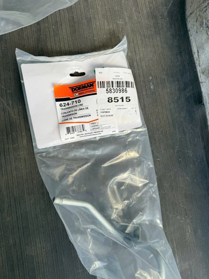 Líneas superiores de enfriador de aceite Dorman 624-710 para Chevy Yukon Suburban GMC XL 1500 Tahoe Foto 2 de 2