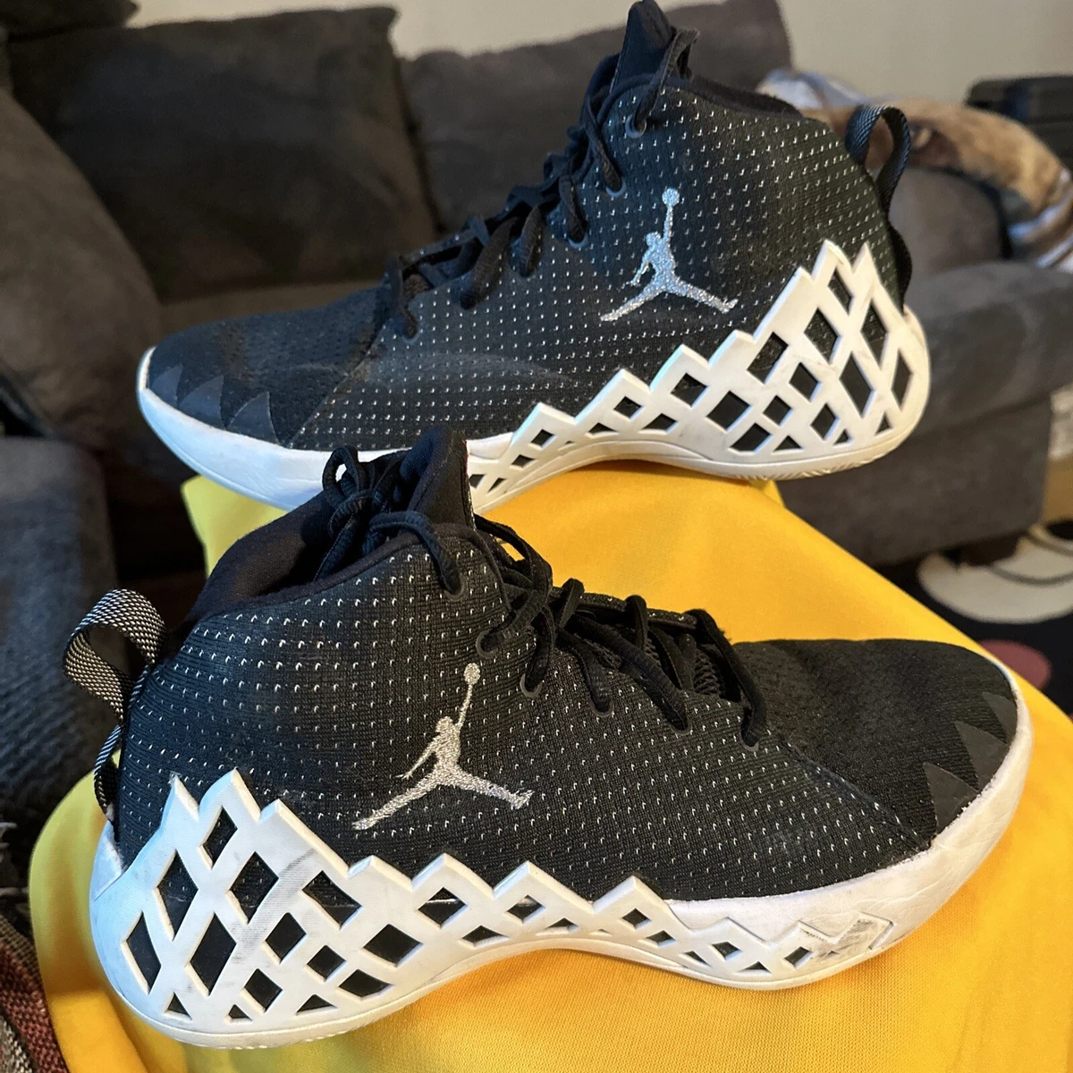 Jordan Jumpman Diamond Mid Black for Sale | Authenticity