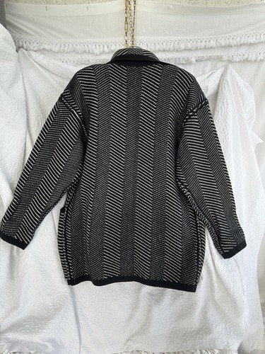 VTG Emanuel Ungaro Designer Black White Wool Herringbone Sweater Coatigan Italy - Picture 8 of 12