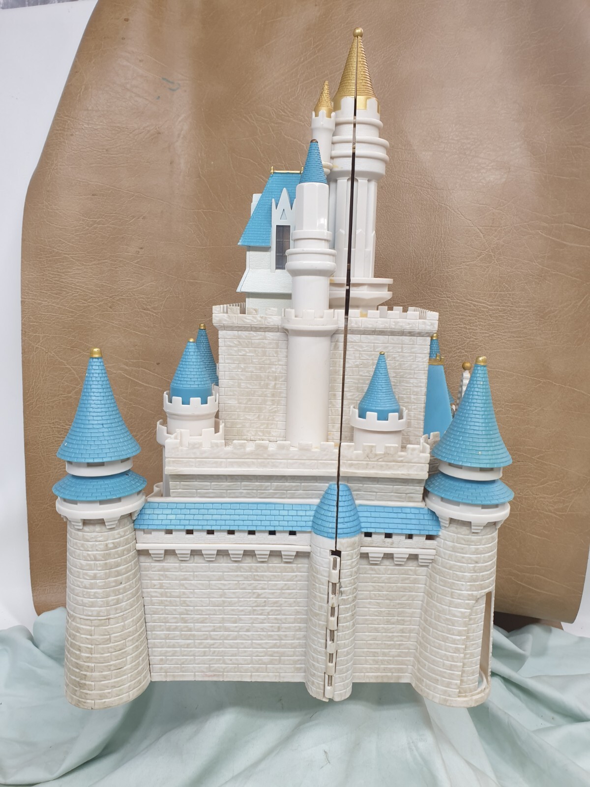 Walt Disney World Cinderella Castle Monorail Park Playset Vintage