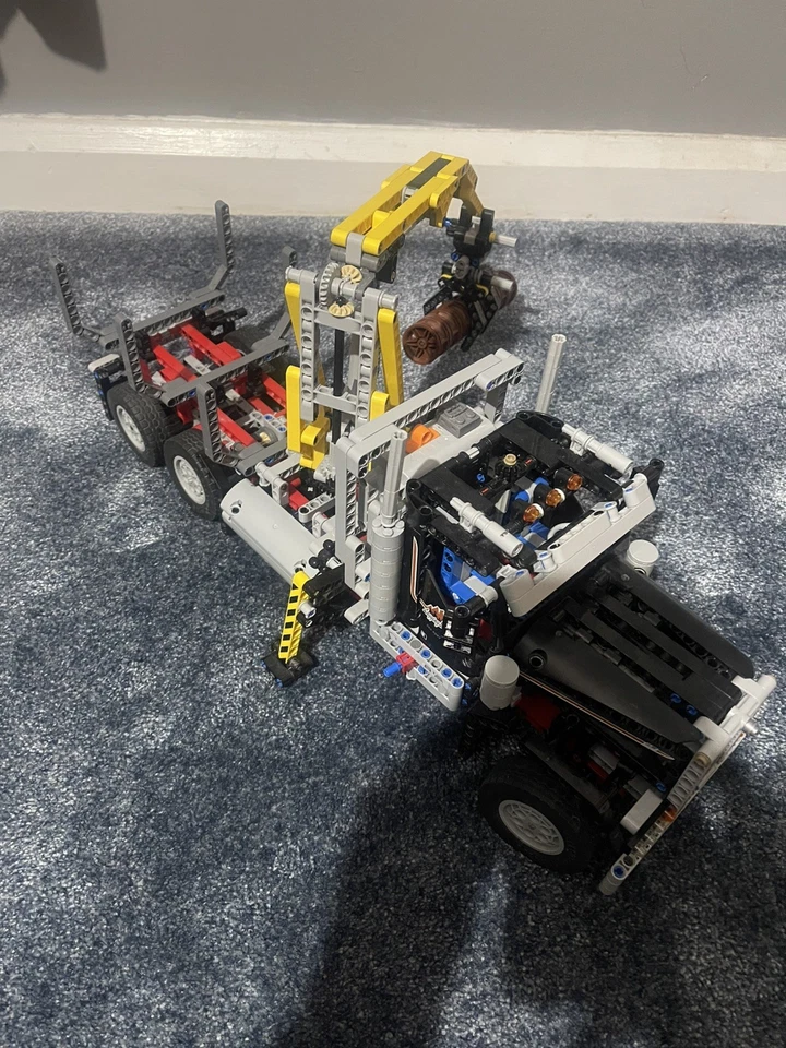 LEGO Technic 9397 Logging Truck, photo 4 of 5