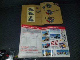 Lego System Space Spyrius Recon Robot set 6889 CIB w/manuals 133pcs 1994