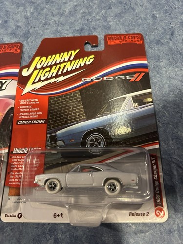 Johnny Lightning White Lightning Chevy Camaro version B/ Dodge Charger Version B - Picture 2 of 6