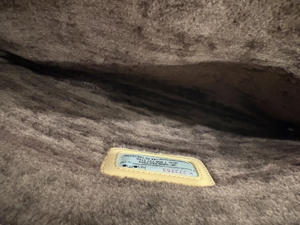 Funda acolchada para portátil Knomo London 10x14" color tostado burbuja Foto 4 de 4