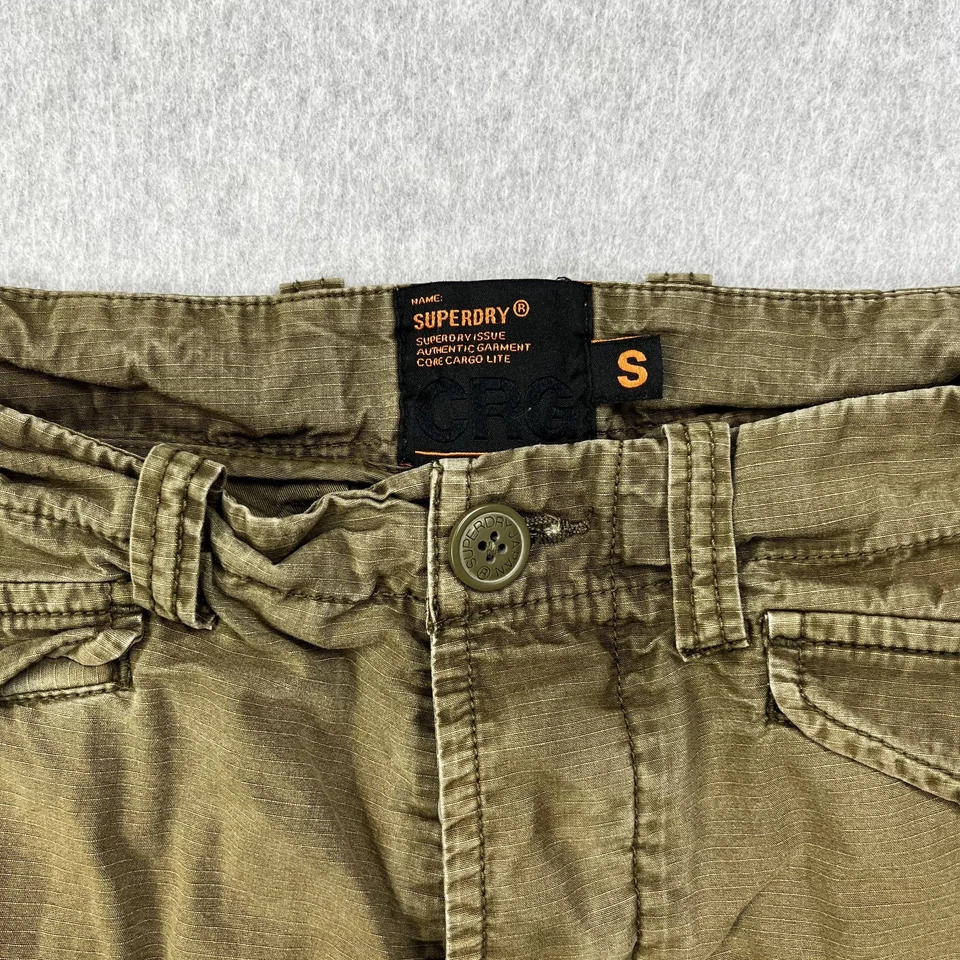 Superdry Pantalones Cortos Slim Core Lite Cargo Hombre Pequeño (32) Caqui Verde Ejército Militar Foto 2 de 4