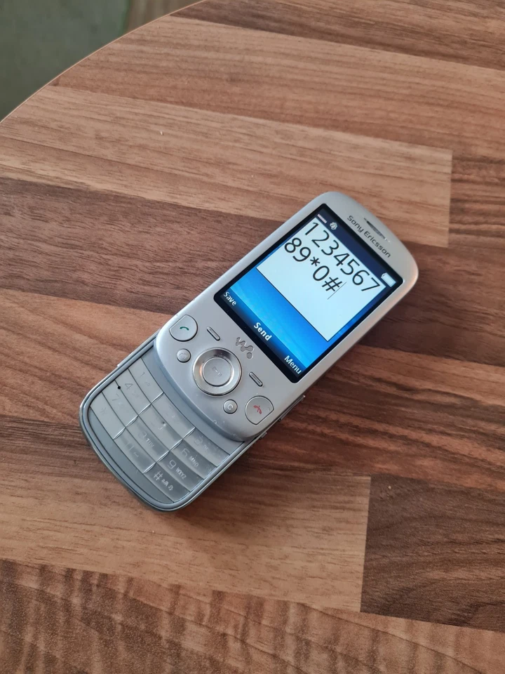 Sony Ericsson Zylo W20i - Mobile Phone - Image 4 of 4