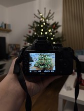 Nikon Kamera Mit Zwei Objektiven