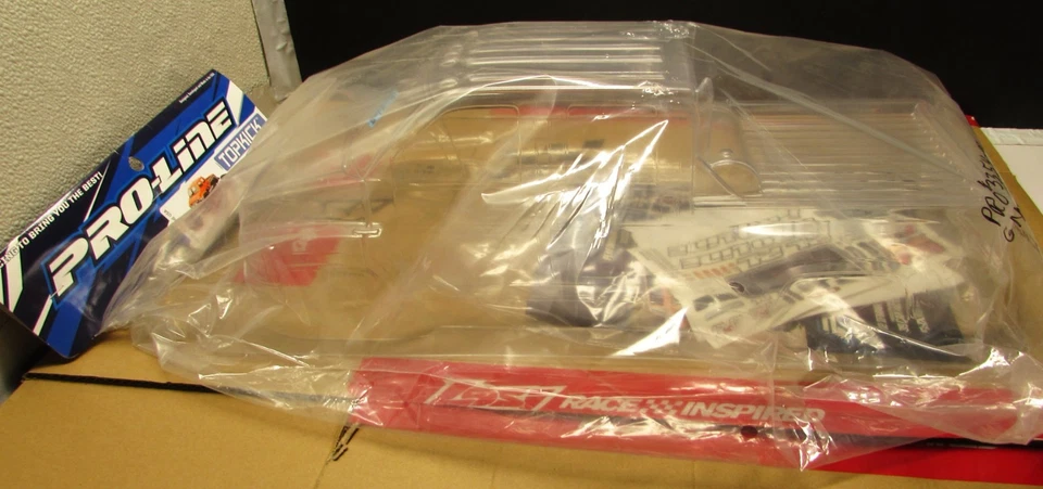 Proline GMC Top Kick Body  Brand New!  Clear #3354-00 12.4-inch wheelbase - Image 3 of 4