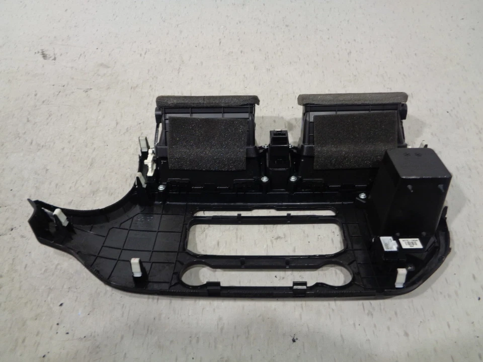 2012 KIA RIO PAINEL RÁDIO ACABAMENTO SURROUND 84741-1W900 - Imagem 2 de 3