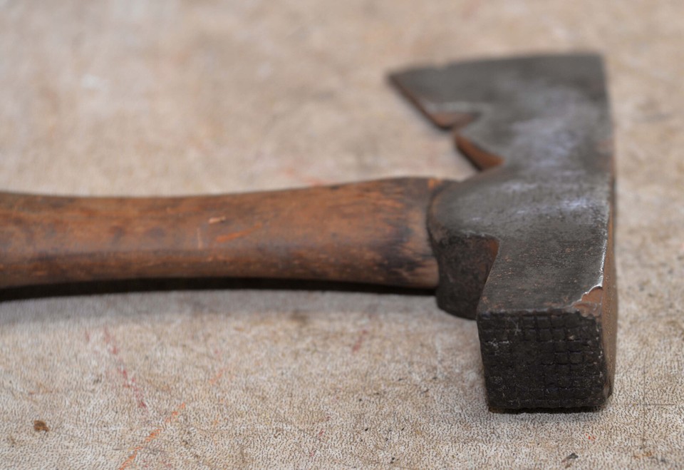 Super rare Plumb double pull shingling hatchet throwing axe collectible