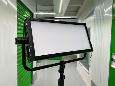Litepanels Gemini 2x1 soft EU 350 Watt LED RGBWW Videoleuchte - guter Zustand