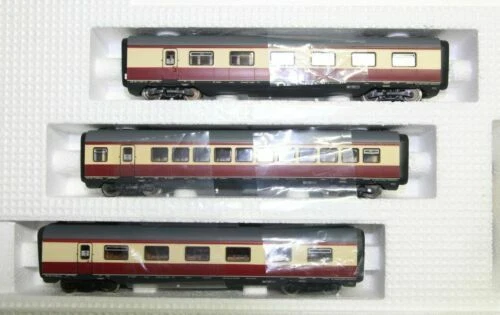 Roco Modelleisenbahnen aus Pappe