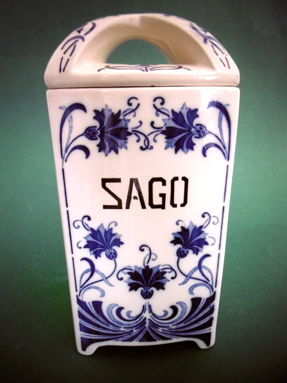 Romantic Country Style "Sago" Storage Container, Ceramic, Blue/Cream
