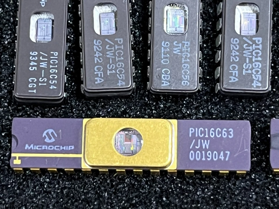 14 ERASABLE PIC PIC16C63/JW PIC16C54/JW PIC16C56/JW PIC16C57JW SEE PHOTOS B14 - Image 4 of 4