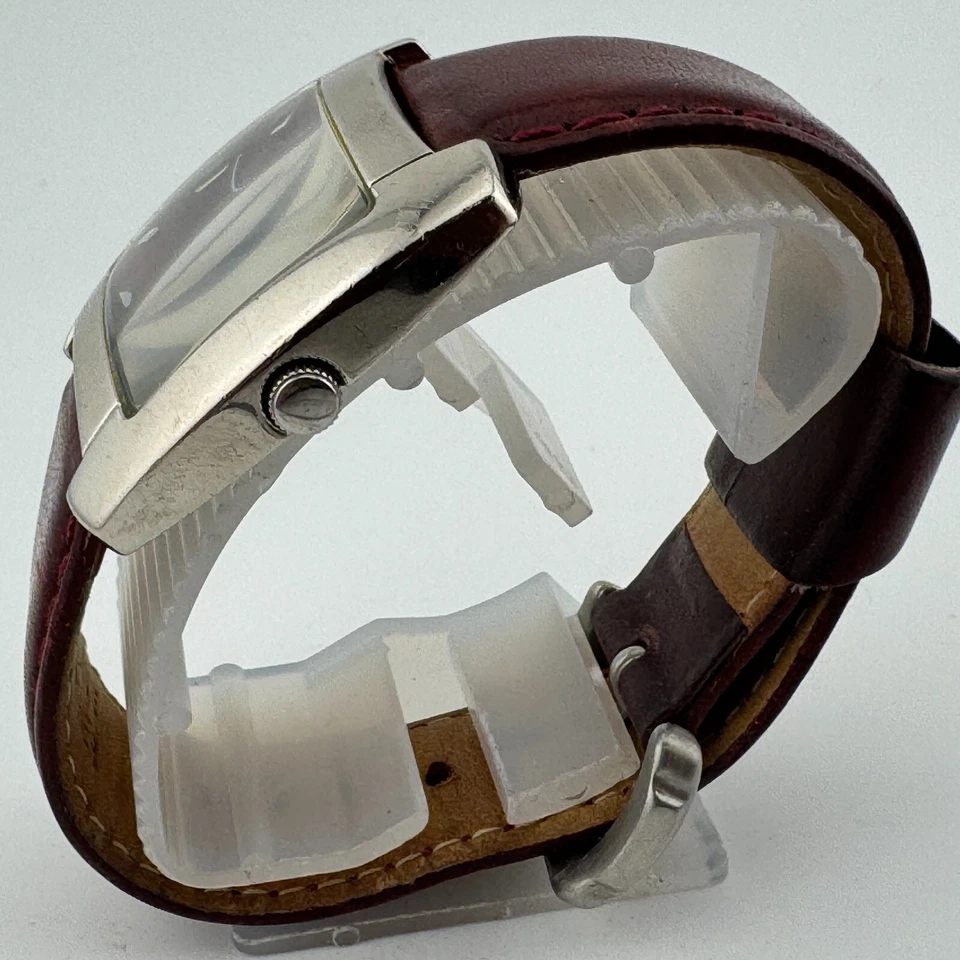 Kenneth Cole Reaction Reloj de Cuarzo Hombre Plateado Marrón Rectángulo Cuero Nuevo Batería Foto 4 de 4