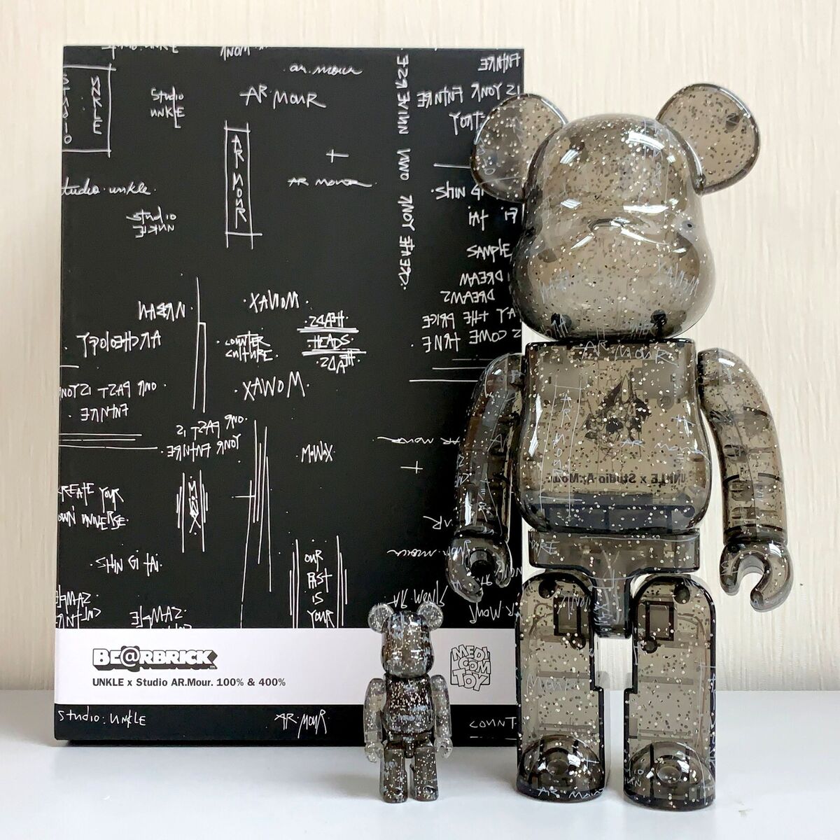 Medicom 400% + 100% Bearbrick ~ UNKLE × Studio Ar.Mour. Be@rbrick