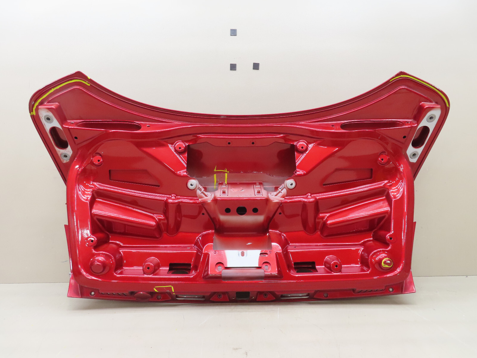 2017-2022 ASTON MARTIN DB11 REAR LIFT GATE TAIL GATE OEM