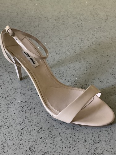 Miu Miu Nude Patent Leather Heel One shoe Right New Sz 39 1/2 Swarovski Crystal - Picture 7 of 10