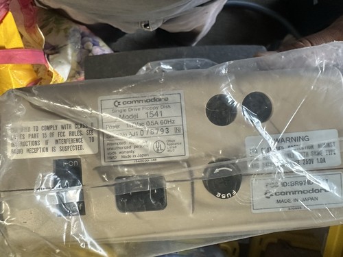 Vintage Commodore Floppy Disk Drive Model 1541 Powers On New No Box Just Unit - Picture 3 of 7