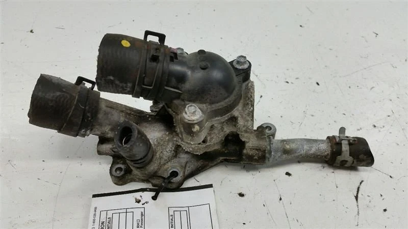 Soporte de montaje de carcasa termostato Mazda 6 2012 2013 2014 OEM Foto 2 de 4
