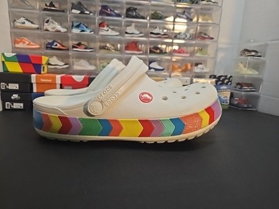Crocs Kids Classic White Rainbow Chevron Clogs J6. Pre-owned With Marks 