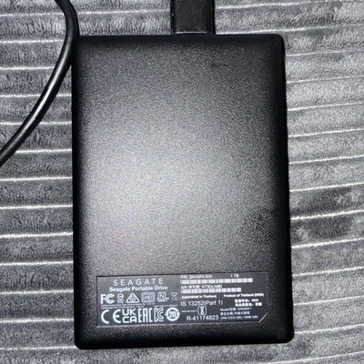 Seagate Portable Drive 1TB External Hard Drive HDD USB 3.0 Black SRD0NF1